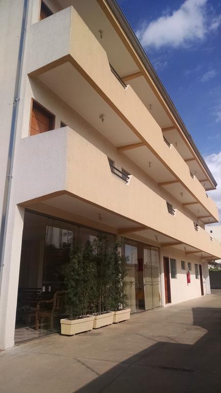 Aries Apart Hotel Bauru Bagian luar foto